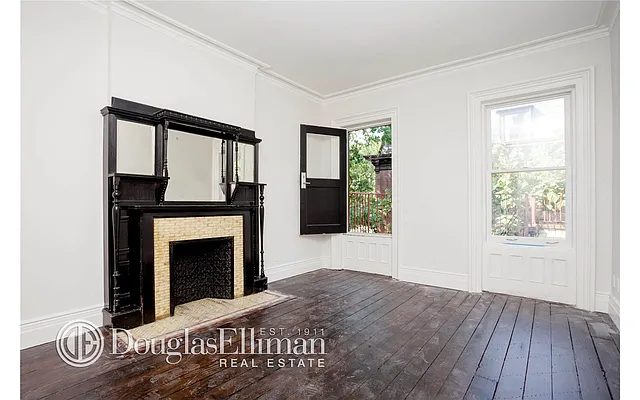 Sold by Douglas Elliman | media 14