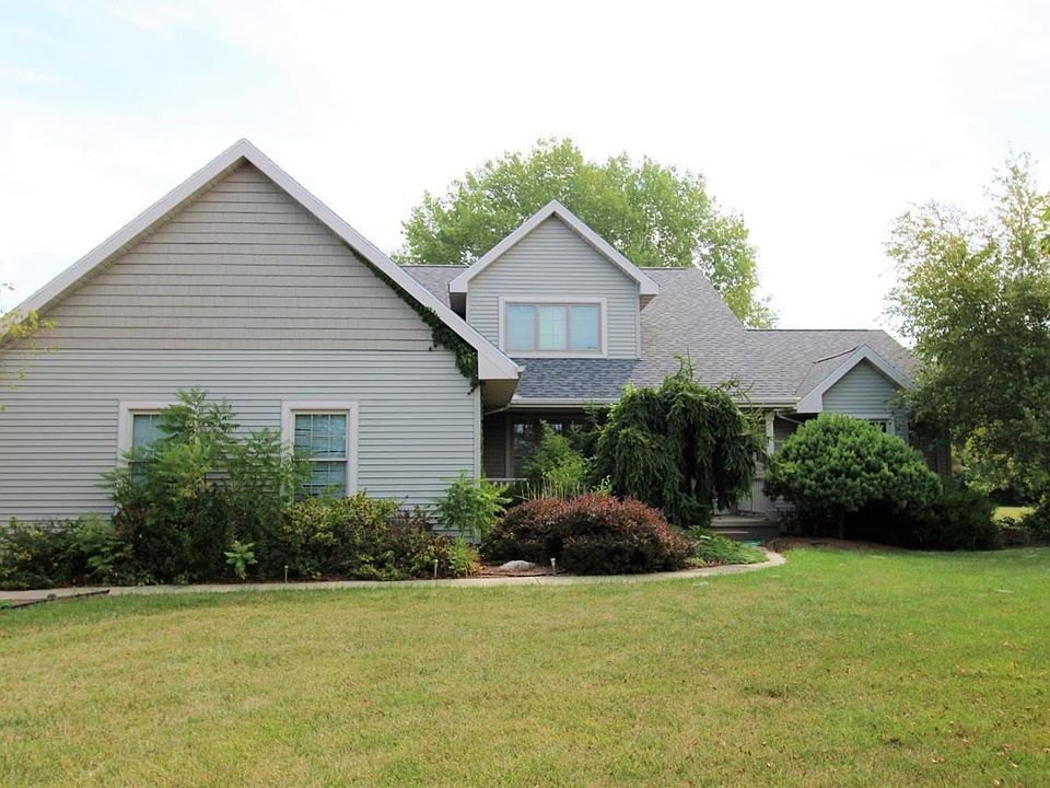 1st image of 1695 S Jeannie Dr