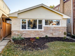 6047 N Christiana Ave, Chicago, IL 60659
