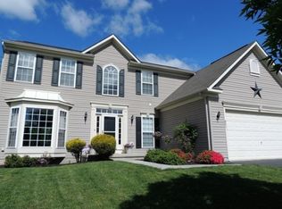 801 Maplewood Dr, Douglassville, PA 19518