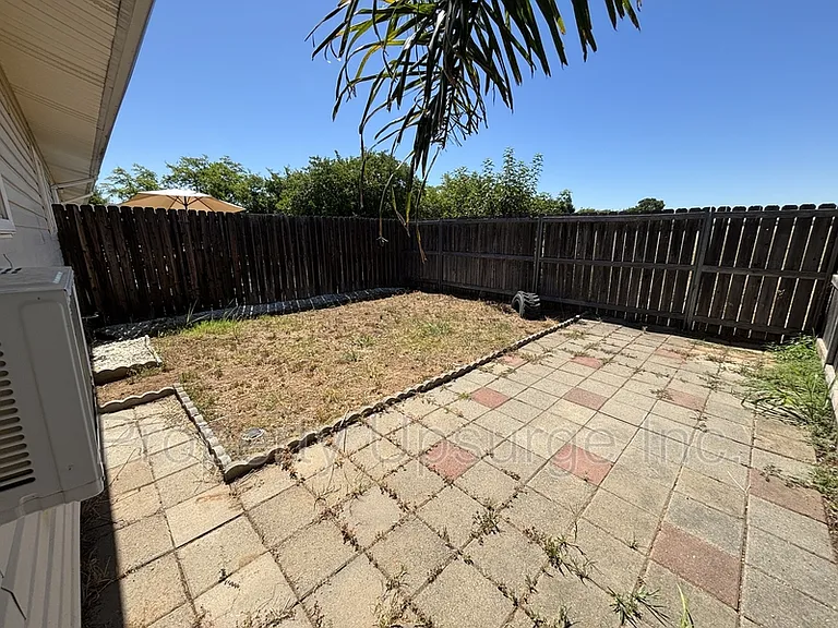 725 Kimball Rd #13 — Photo 12