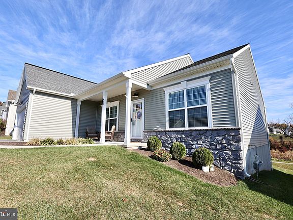 2nd image of 411 Orchid Cir #L-0147