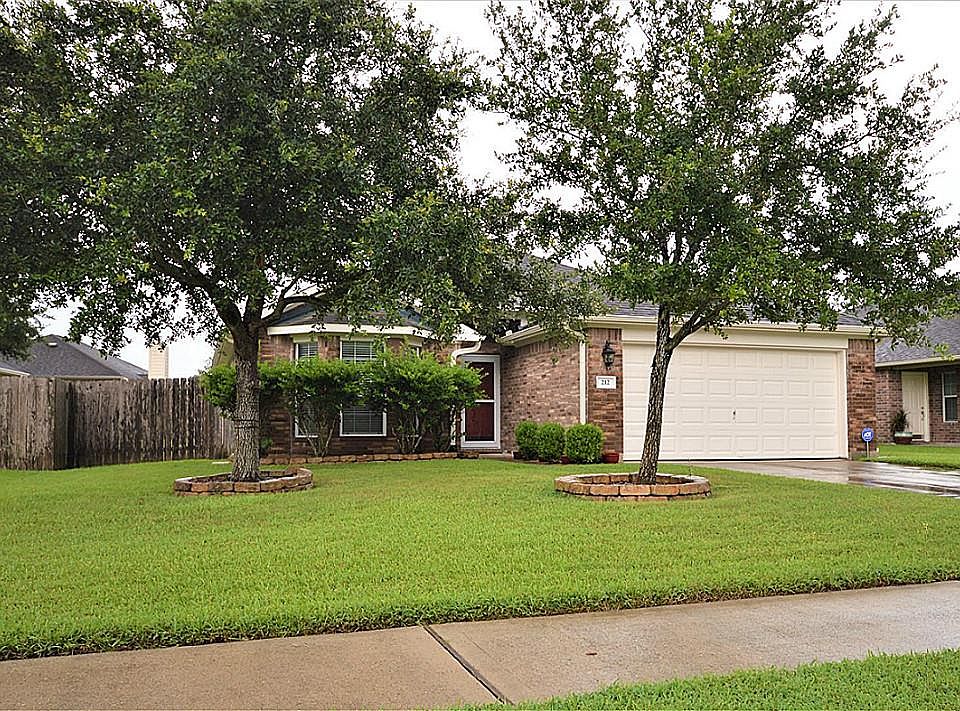 1st image of 212 Colony Lake Ln