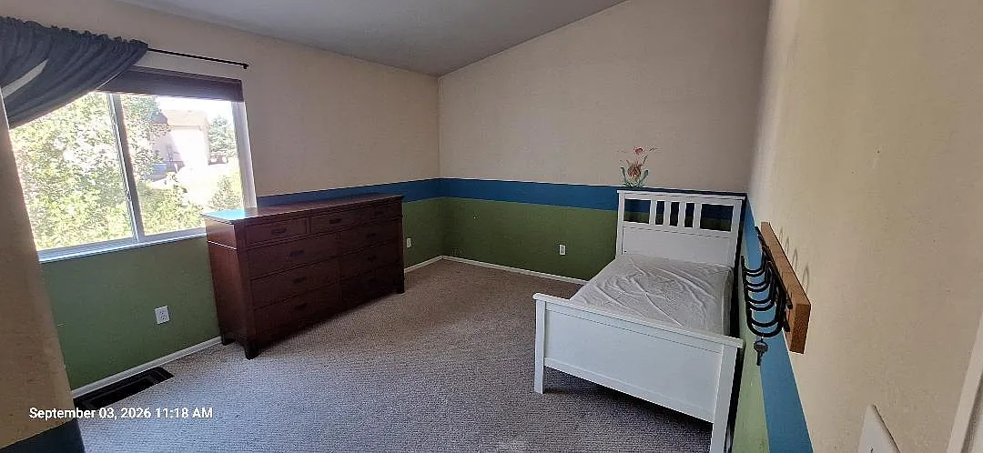 4 bed, 3.0 bath, 3800 sqft, $1,334 — Photo 1