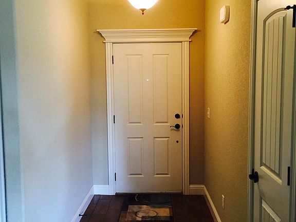 5th image of 651 Woodland St