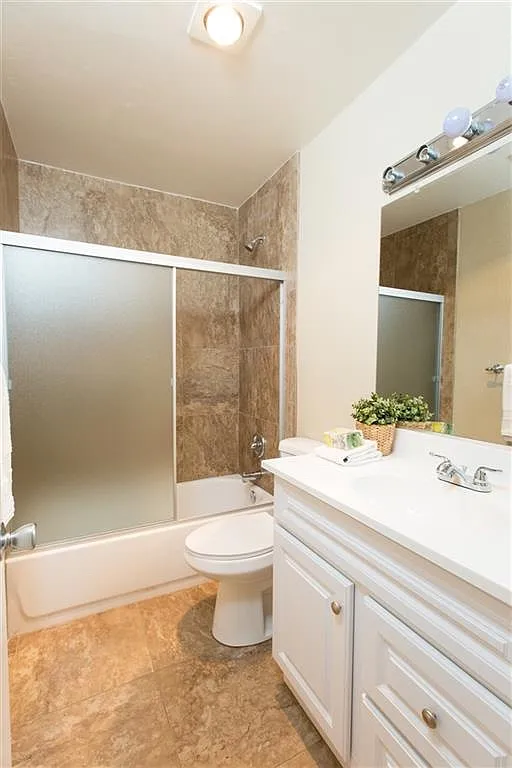 $2,000- 1 Bed / 1 Bath Condo located in Mission Plaza Complex in Mission Valley — Photo 3