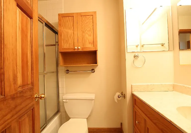 1257 W Flournoy St #2R — Photo 30