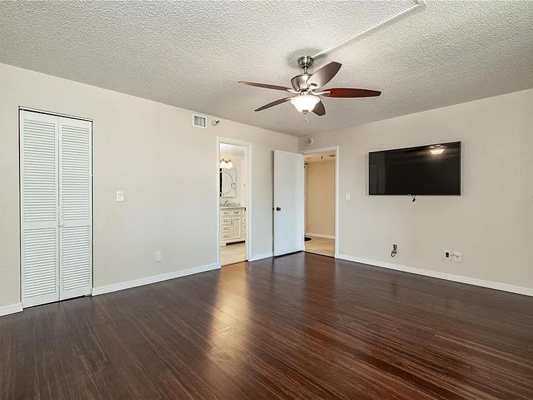 5950 Pelican Bay Plz S #204 — Photo 21