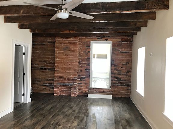 3rd image of 74 Warren St