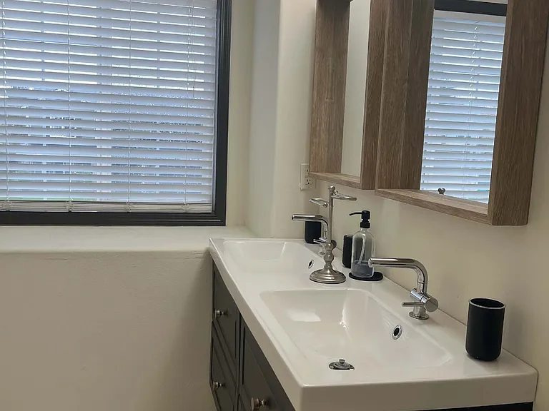 Second full bath upstairs