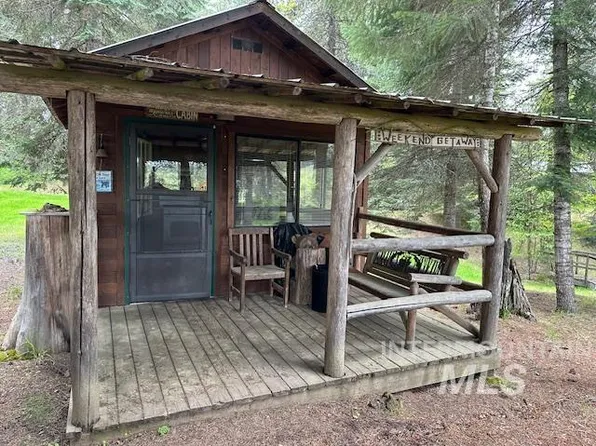 2087 Highway 9, Deary, ID 83823