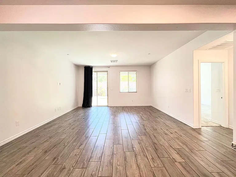 925 Bayberry Ridge St — Photo 6