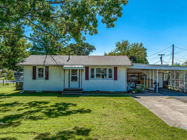 20 E 11th St, Grove, OK 74344