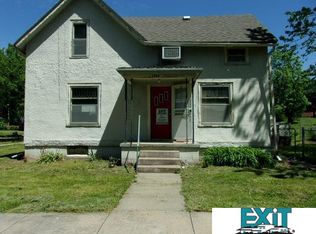 1702 Wilson St, Falls City, NE 68355