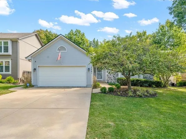 12461 S Mullen Cir, Olathe, KS 66062