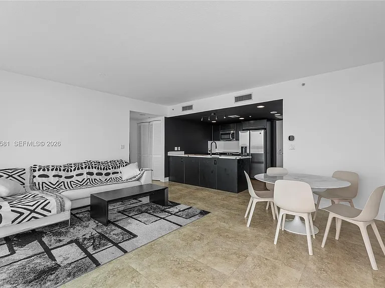 665 NE 25th St #1504 — Photo 24