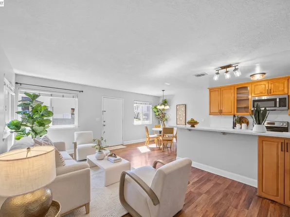 2274 Peacock Pl APT 2, Union City, CA 94587