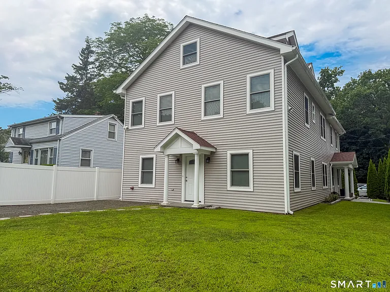 4 Newfield St #1 — Photo 18