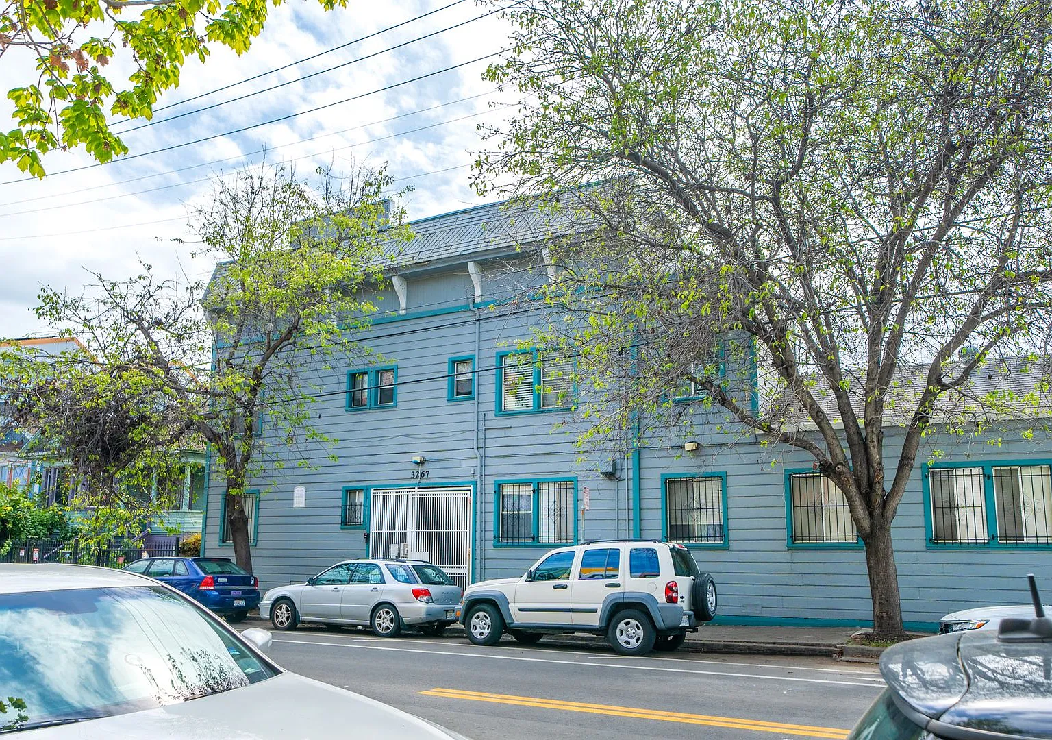 3267 Hollis St — Photo 1