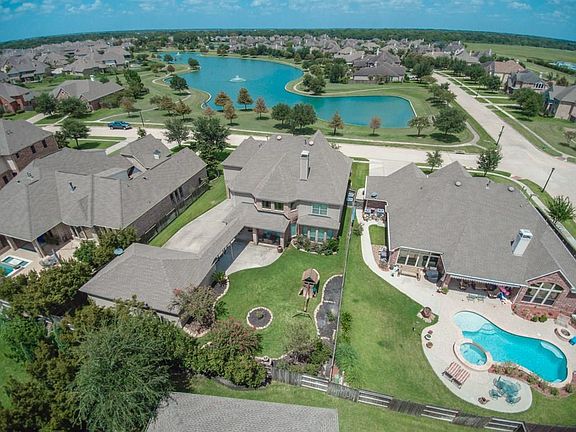 2nd image of 26207 Pleasant Knoll Ln