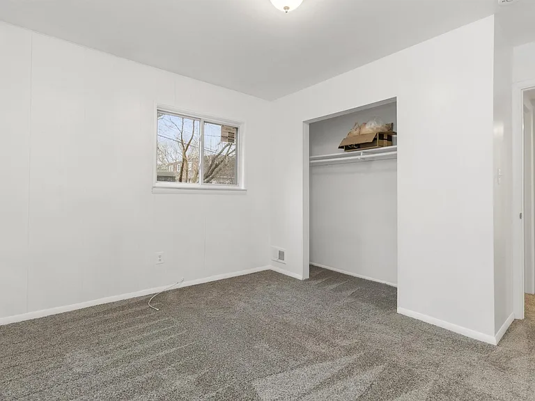 946 Fairview Ave — Photo 16