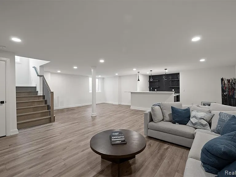 2663 Dorchester Rd — Photo 21