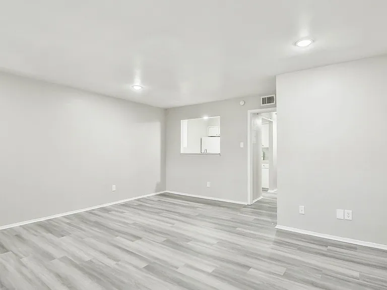 2400 44th St — Photo 23