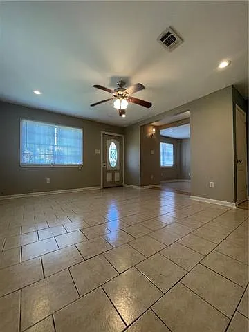 3 bed, 1.0 bath, 1107 sqft, $1,500 — Photo 3