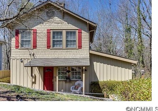 2nd image of 501 E Lakeshore Dr