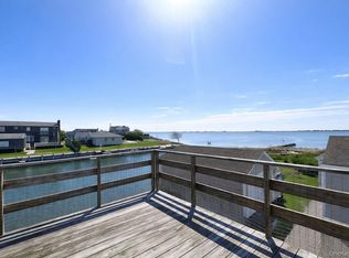 39 Barracuda Rd, East Quogue, NY 11942