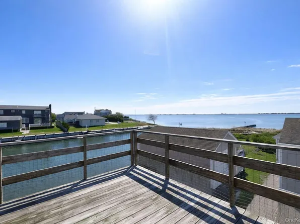 39 Barracuda Road, East Quogue, NY 11942