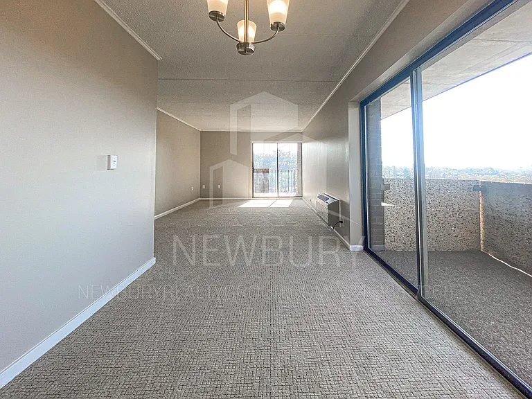 530 N Main Street - The Townhouse. — Photo 75