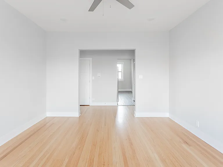 6135-45 S. Dorchester Ave/1409 E. 61st St. — Photo 14