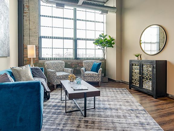 Livingroom (Remodeled Apartment)
