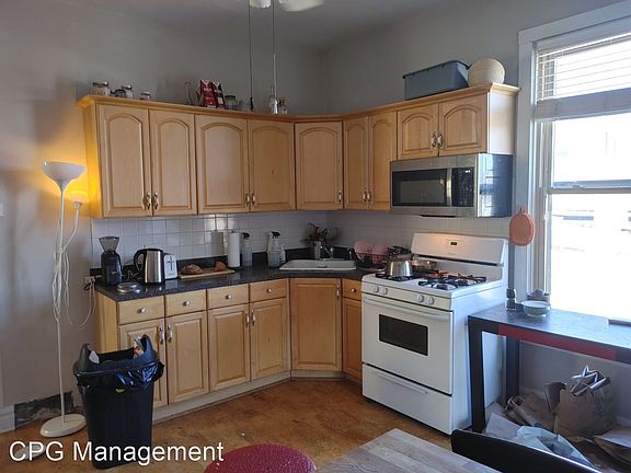 4th image of 2035 N Sawyer Ave #3