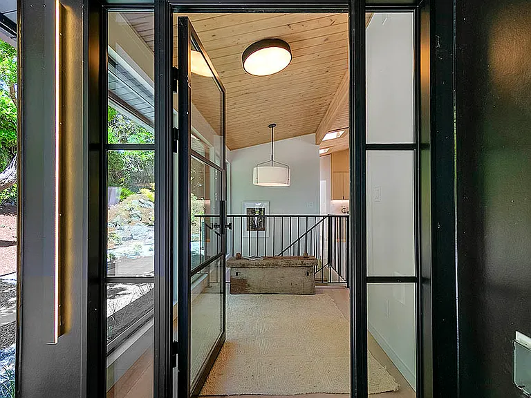 7936 Seward Park Ave S — Photo 10