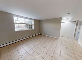 2005rt27llc - Fox & Foxx Brookview At Edison, Edison, NJ 08817