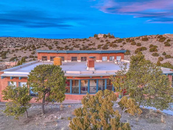 2 Cienega Canyon Rd, Placitas, NM 87043
