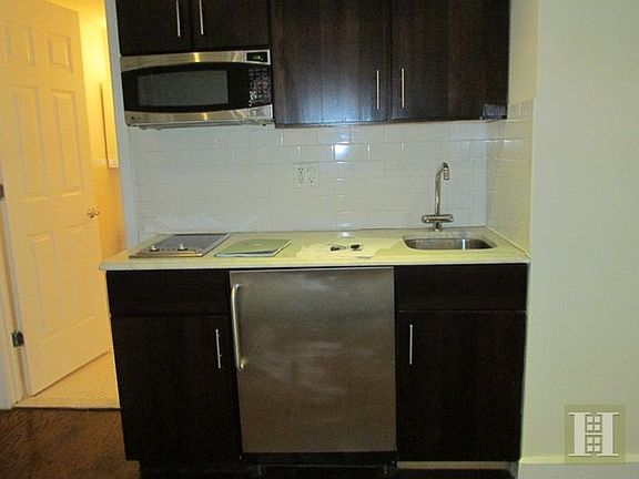 3rd image of 306 W 22nd St APT 1A