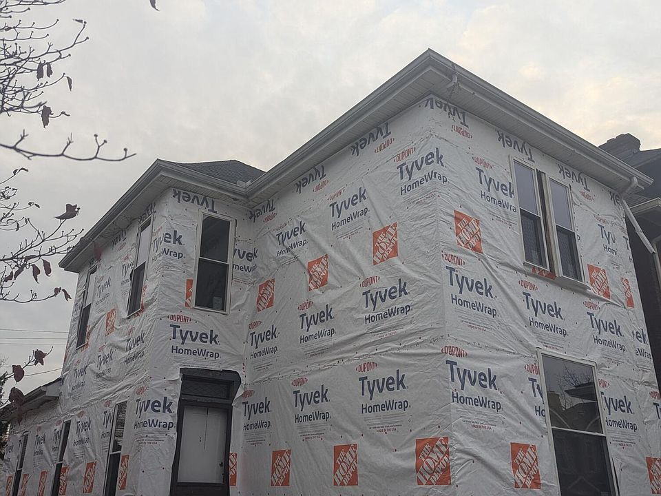 2nd image of 465 Elsmere St