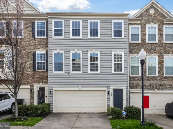 9205 Charleston Dr, Manassas, VA 20110
