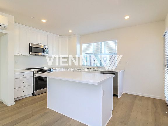 5th image of 7994 Quiet Knolls Dr