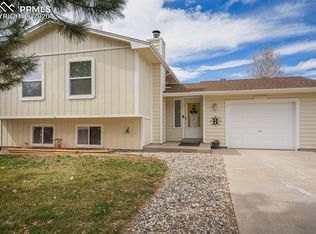 1020 Drury Ln, Colorado Springs, CO 80911