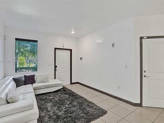 4th image of 408 NE 212th Ter