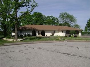 411 Riverview Dr, Jefferson City, MO 65101