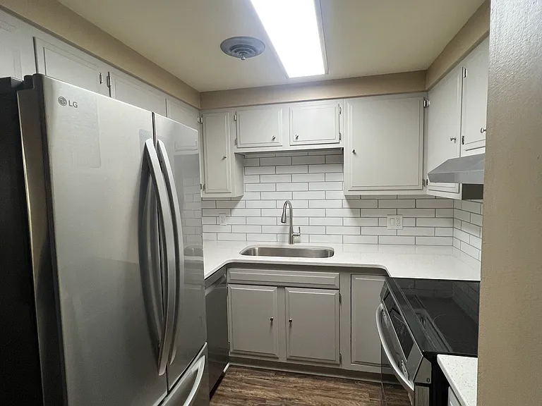 1211 Highland Ave #201 — Photo 6