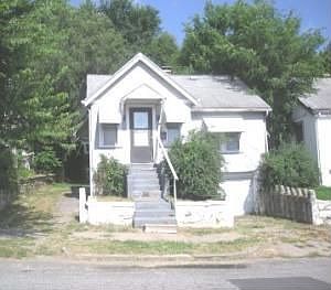 1st image of 627 S 11th St