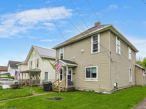 2nd image of 215 Hoover St