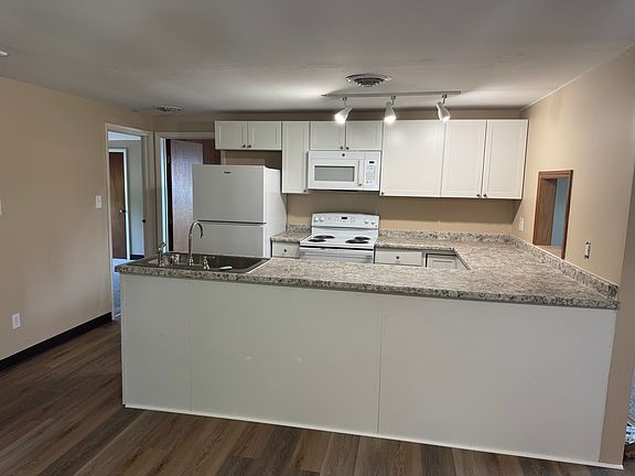 3rd image of 120 Delaware Ave #2