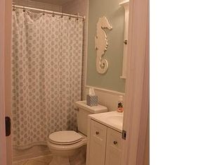 640 Brookside Dr, Fairfield, CT 06824